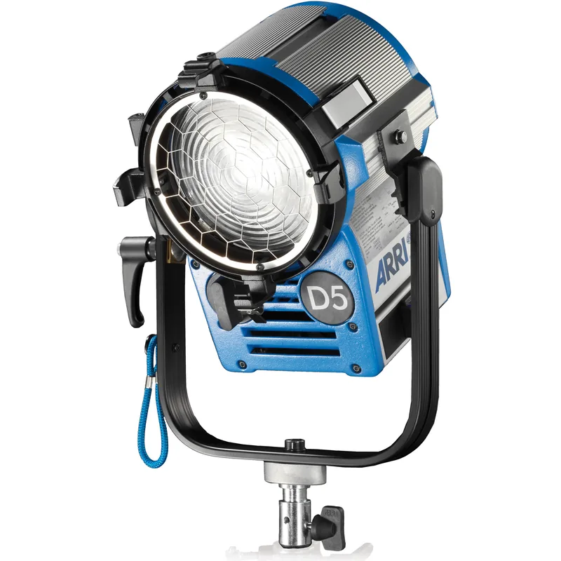 575 watt HMI daylight fresnel head on a stand with fresnel lens